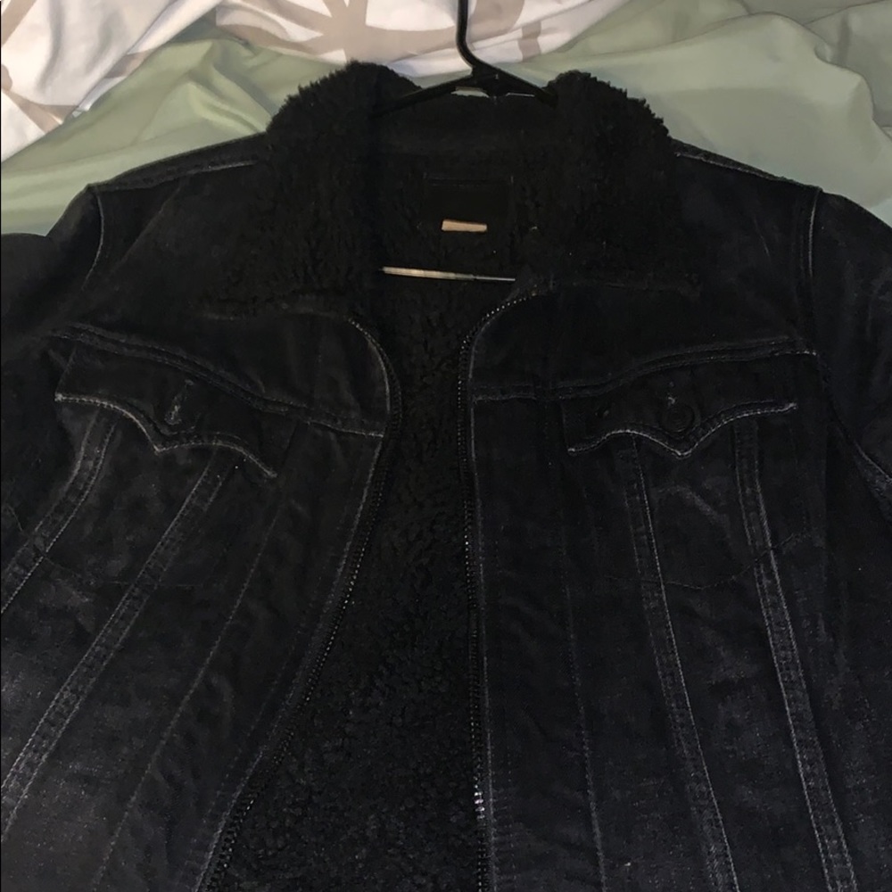 True religion black jean jacket and shirt to go